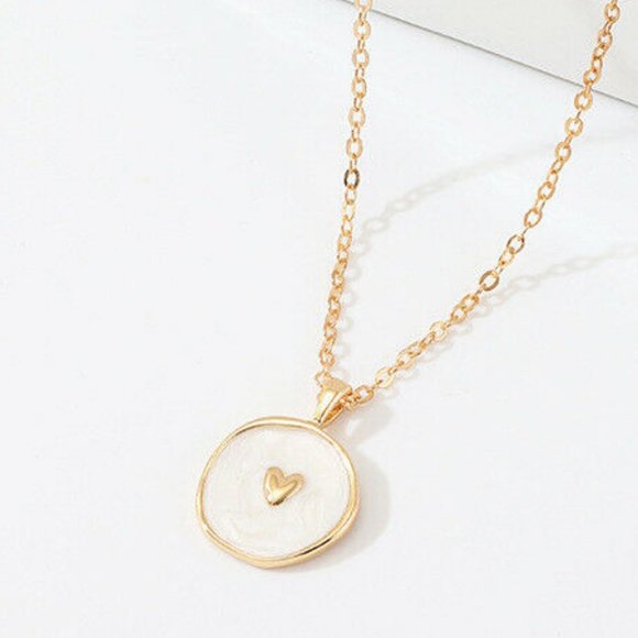 New Gold Heart Pendant Necklace - Picture 2 of 4